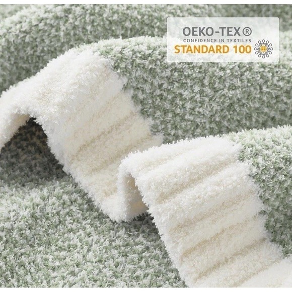 Snuggle Sac Twin Size Blanket Luxurious Microfiber, 60x80 Reversible Sage Green - Picture 3 of 7